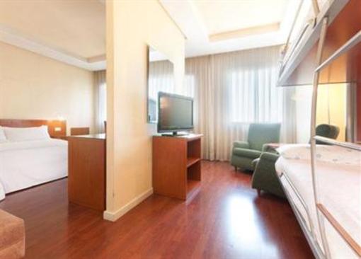фото отеля Tryp Madrid Chamartin Hotel