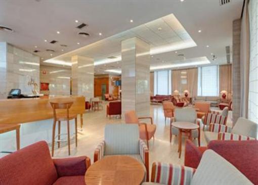 фото отеля Tryp Madrid Chamartin Hotel