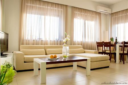 фото отеля Esthisis Suites Chania Platanias