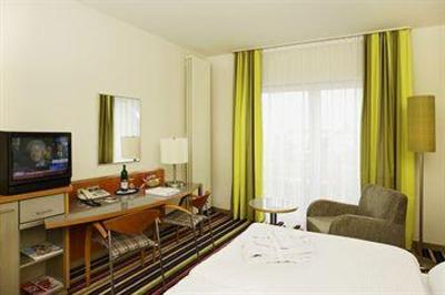 фото отеля Ramada Huerth-Koeln