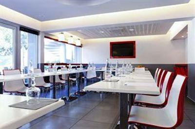 фото отеля Campanile Lyon Sud Sainte Foy Hotel Sainte-Foy-les-Lyon