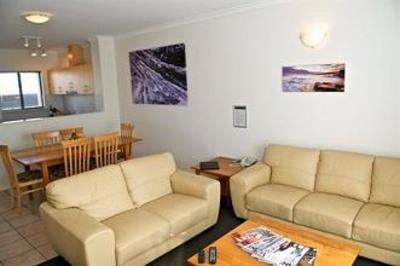 фото отеля Margarets Beach Resort