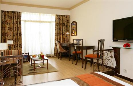 фото отеля Sun n Sand Pune