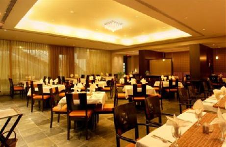 фото отеля Sun n Sand Pune
