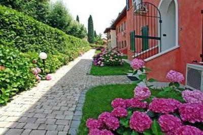 фото отеля Villaggio Turistico Lugana Apartments Sirmione