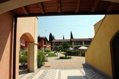фото отеля Villaggio Turistico Lugana Apartments Sirmione