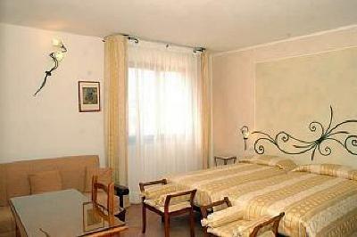 фото отеля Lola Piccolo Hotel