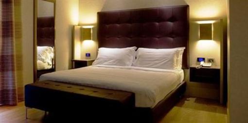 фото отеля Hotel Roma Rooms and Suites Fiumicino