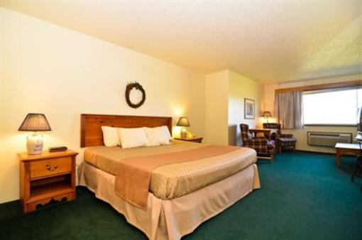 фото отеля Super 8 Williamsburg-Amana Colonies Area
