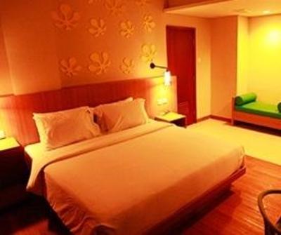 фото отеля Maxonehotels @ Vivo Palembang