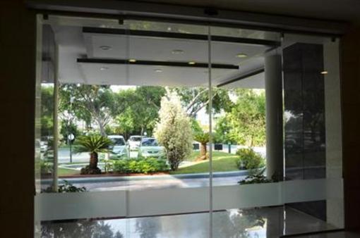 фото отеля Hotel Cenneys Gateway