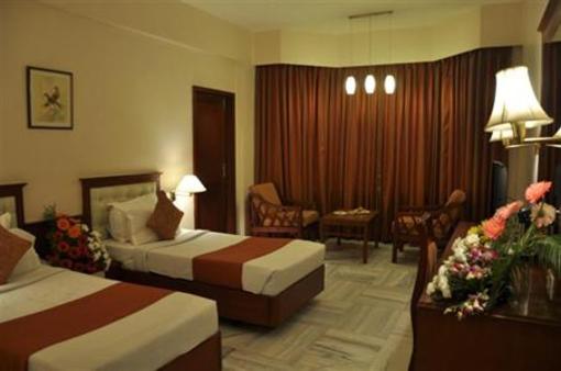 фото отеля Hotel Cenneys Gateway