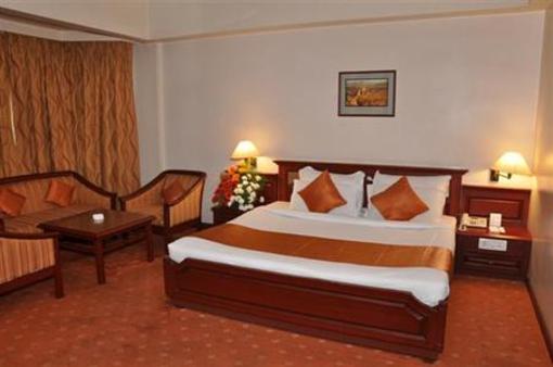 фото отеля Hotel Cenneys Gateway