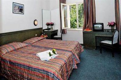 фото отеля Internazionale Hotel Torri del Benaco