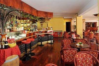 фото отеля Internazionale Hotel Torri del Benaco
