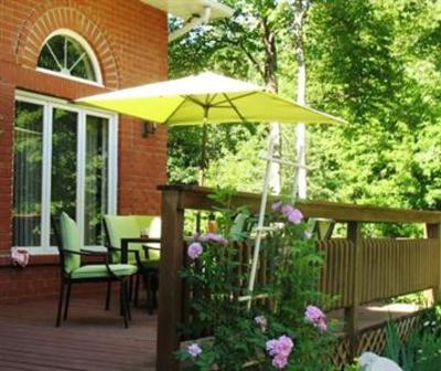 фото отеля Maple Woods Bed & Breakfast