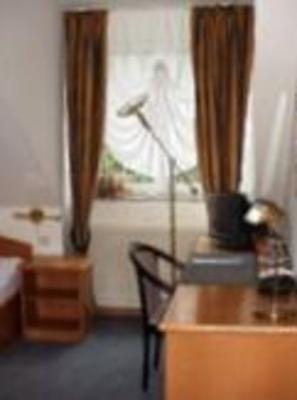 фото отеля Hotel Lindenstrasse Neuenhagen