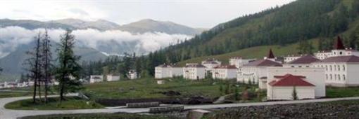 фото отеля Hongfu Hotel Lake Kanas Resort