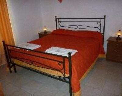 фото отеля Hotel Lo Smeraldo Roccavivara