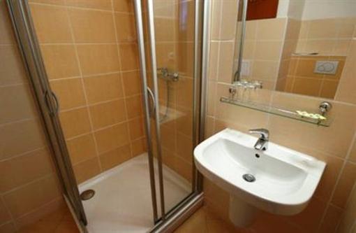 фото отеля Econo Hotel