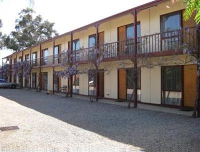 фото отеля Wentworth Central Motor Inn