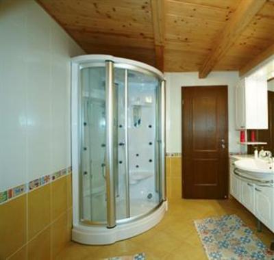 фото отеля Tubej Apartments