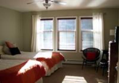 фото отеля Chemainus Tudor Inn Bed and Breakfast