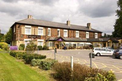 фото отеля Premier Inn Godalming