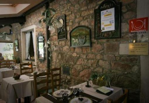 фото отеля Auberge Du Saint Verand