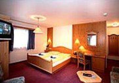 фото отеля Sportclub Sulztaler Hof Hotel Langenfeld