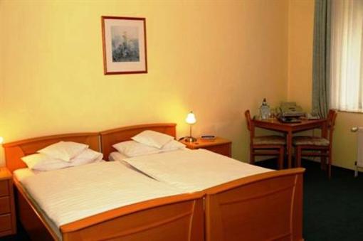 фото отеля Societat Guesthouse