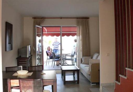 фото отеля Apartamentos Turisticos La Buganvilla