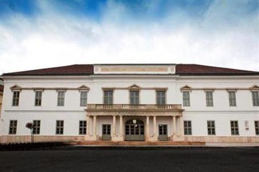 фото отеля Hotel Magyar Kiraly