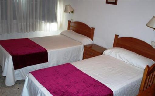 фото отеля Hostal Dona Isabel