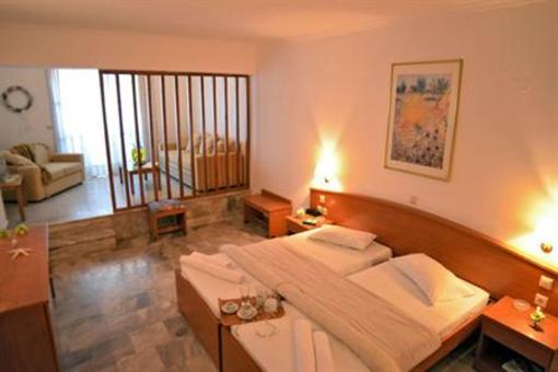 фото отеля Mediterranee Hotel Planos