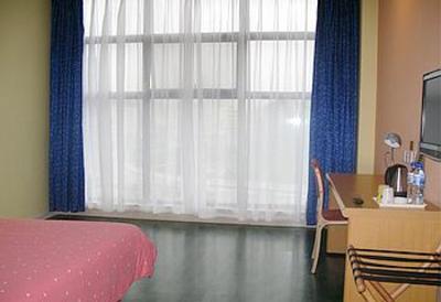 фото отеля Home Inn Shiyan Beijing Road Dongfang Zuobiaocheng