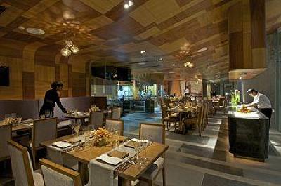 фото отеля Vivanta By Taj Whitefield