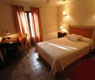 фото отеля Espantabrujas Hotel Santa Cruz de la Seros