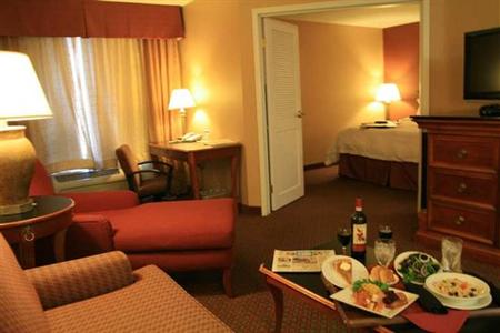 фото отеля Hampton Inn & Suites SLC Airport
