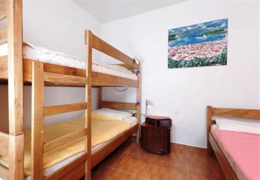 фото отеля Hostel Makarska