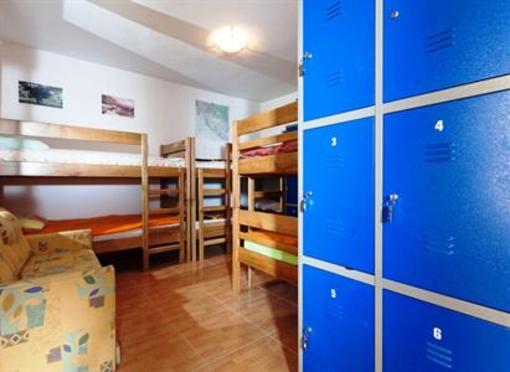 фото отеля Hostel Makarska