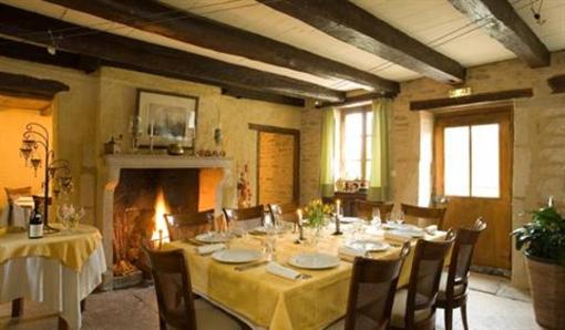 фото отеля Auberge Cote Riviere Hotel Is-sur-Tille