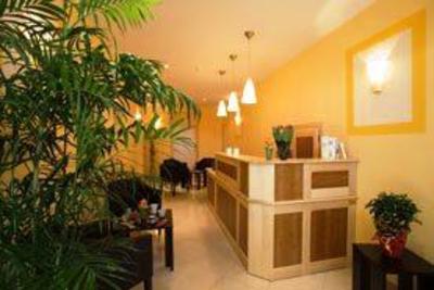 фото отеля Auberge Cote Riviere Hotel Is-sur-Tille