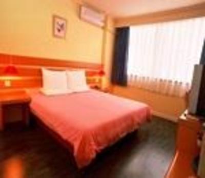 фото отеля Home Inn Xiamen Hu Bin South Road