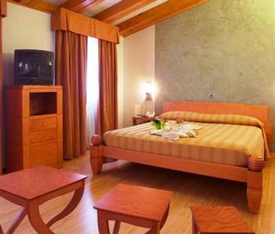 фото отеля Hotel Della Torre 1850 Calcinato