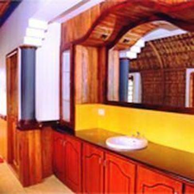 фото отеля Indraprastham Holidays Houseboats Kumarakom