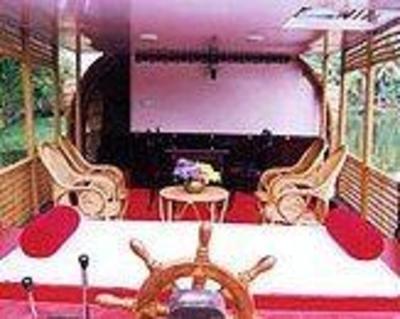 фото отеля Indraprastham Holidays Houseboats Kumarakom