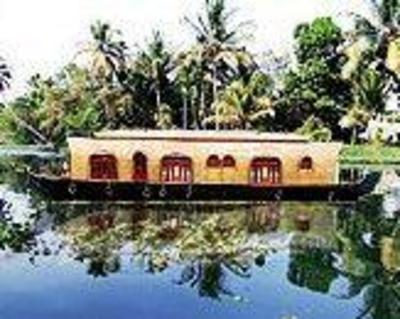 фото отеля Indraprastham Holidays Houseboats Kumarakom