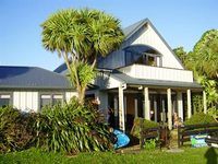 Raglan Backpackers & Waterfront Lodge