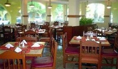 фото отеля Best Western Hotel Royal Courts Monterrey